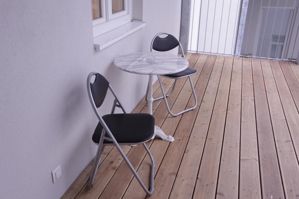 Casa Nostra - Ruhige Stadtwohnung mit Balkon Wien Exterior foto