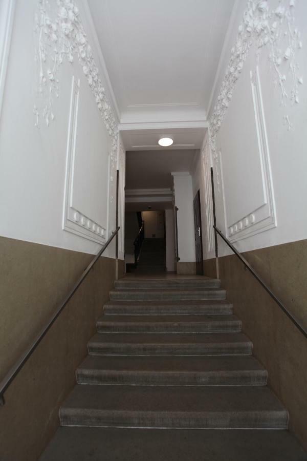 Casa Nostra - Ruhige Stadtwohnung mit Balkon Wien Exterior foto